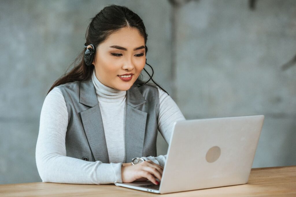Key Benefits of Chat Support Outsourcing
